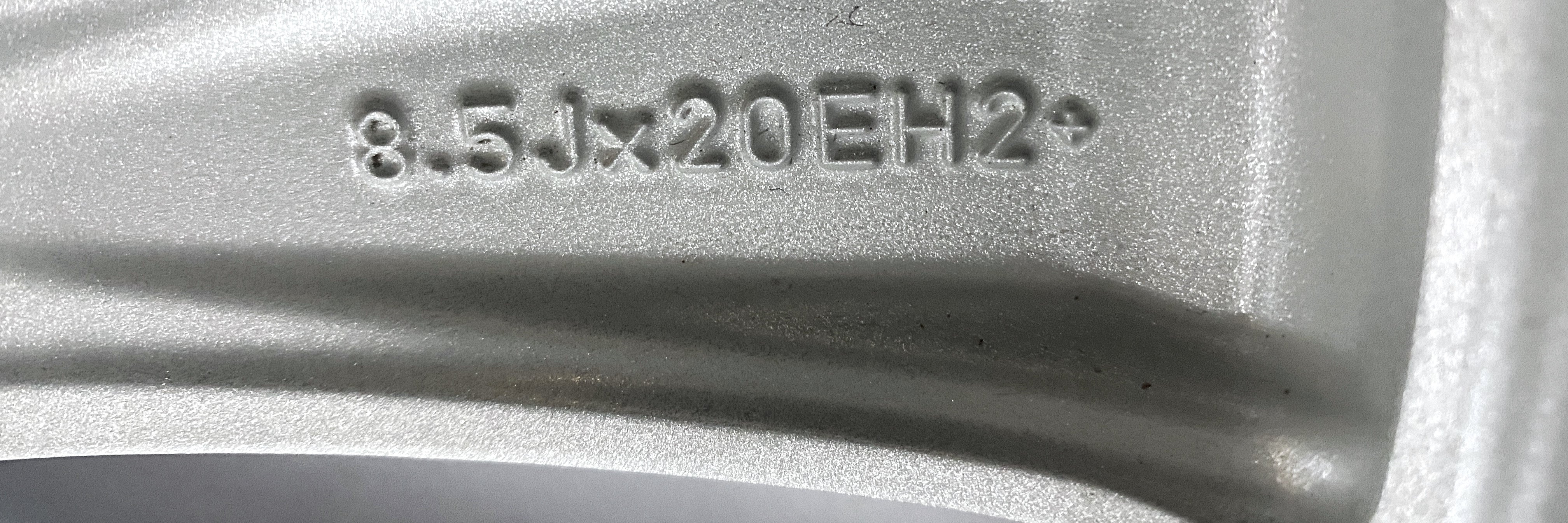 LR098800,LR098796