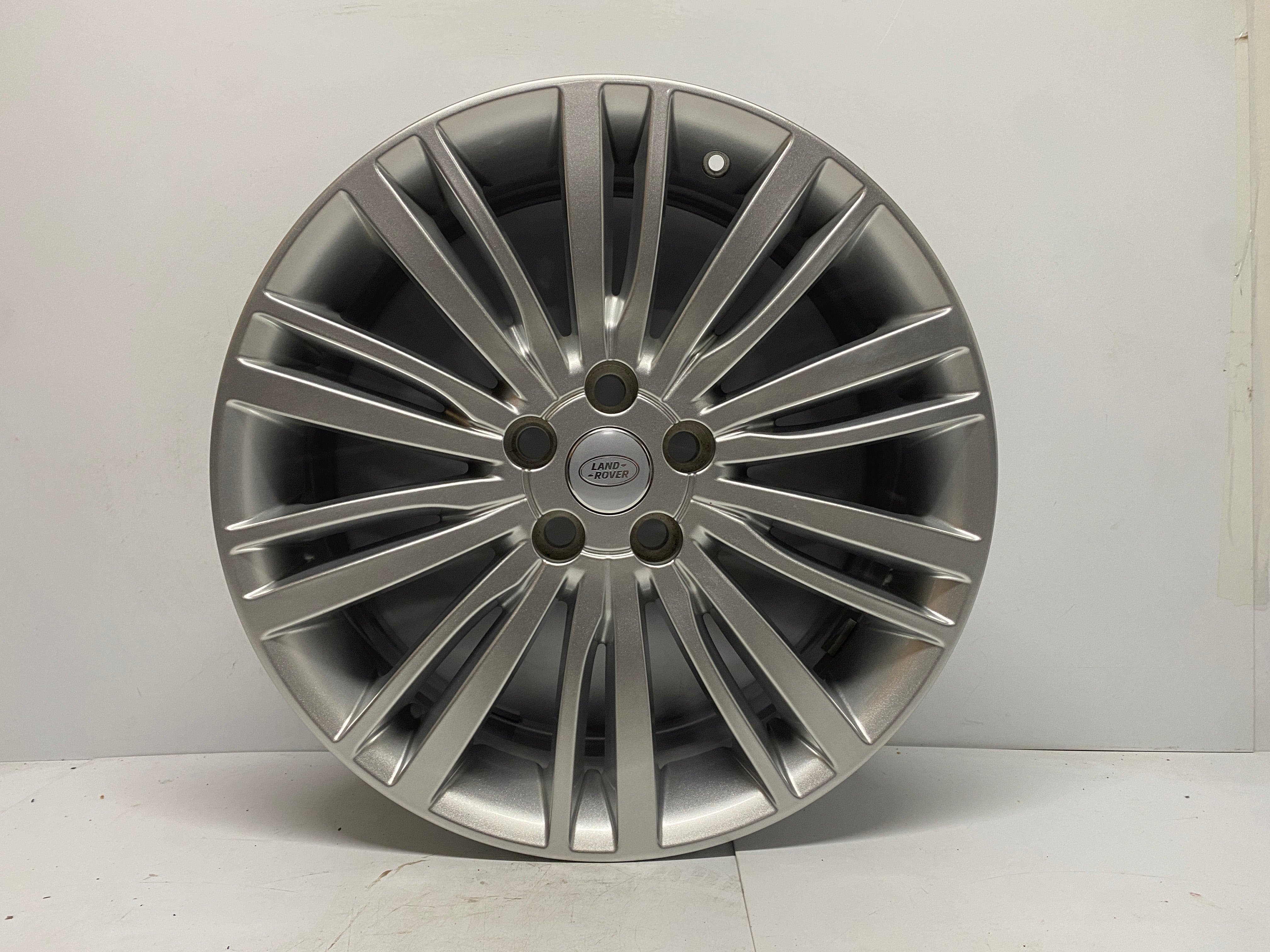 LR081589