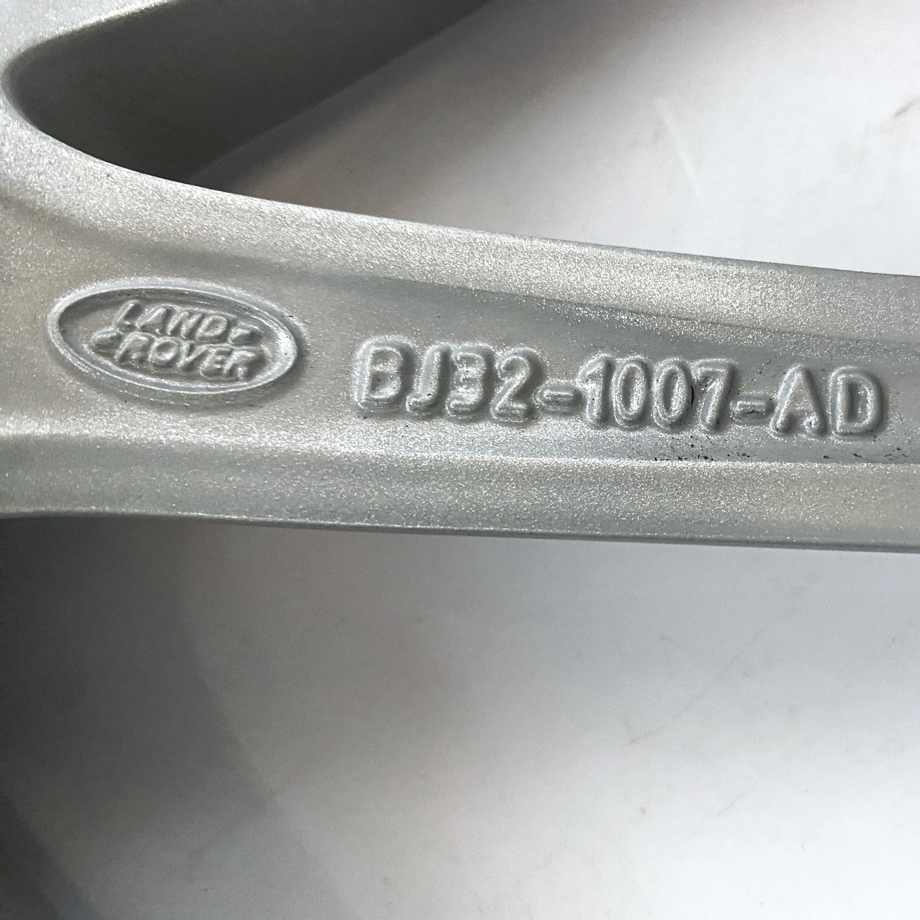 LR073511,LR066480,LR048429,LR024421,J9C1273