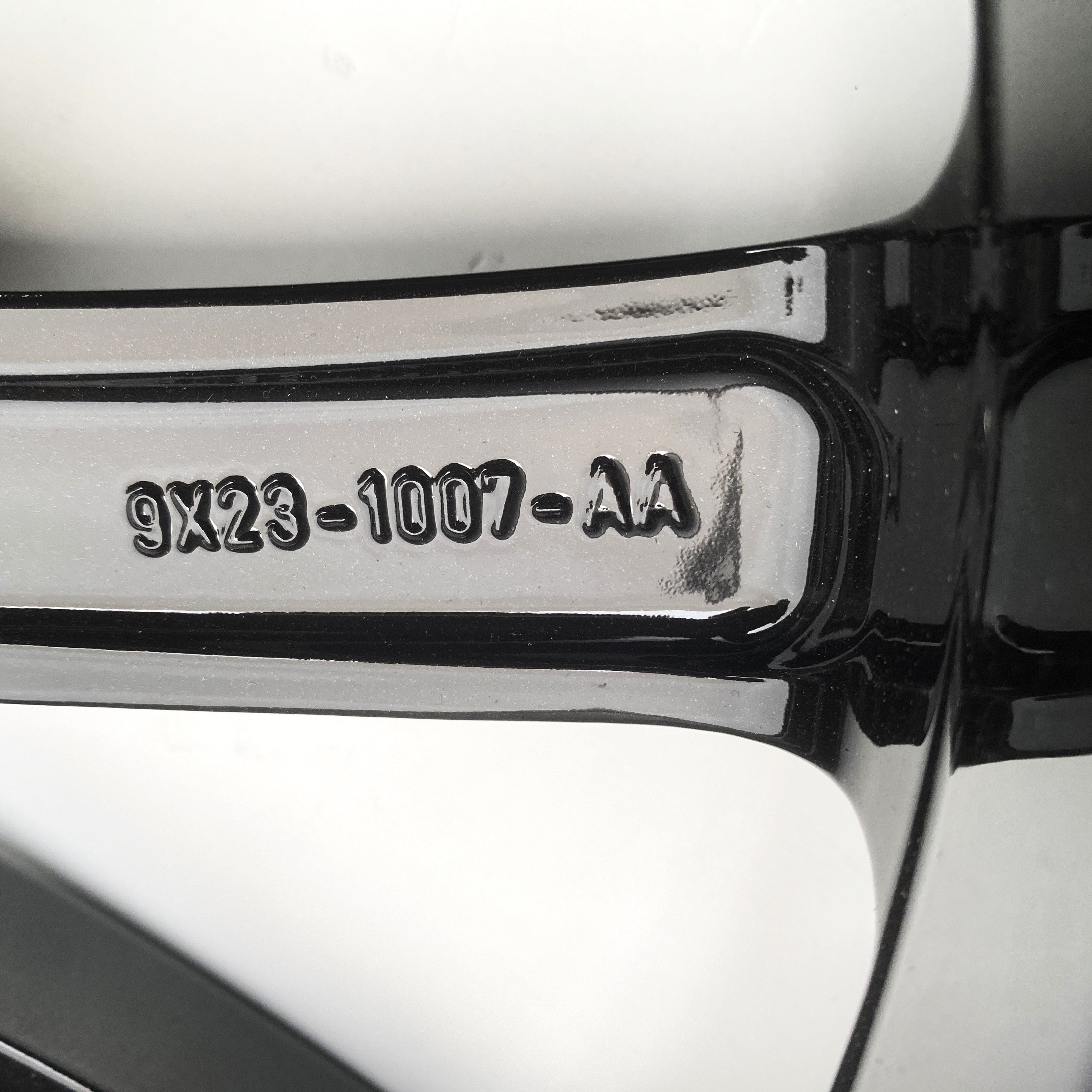 C2Z9556